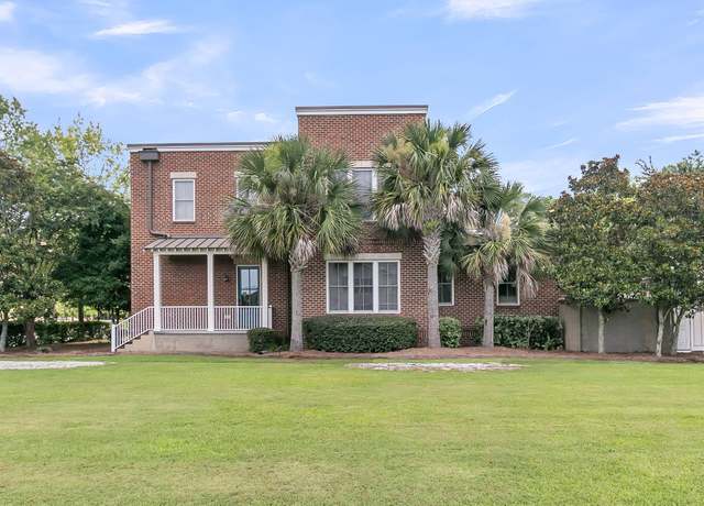 Property at 1601 Grey Marsh Rd, Mount Pleasant, SC 29466, 3 beds, 2.5 baths