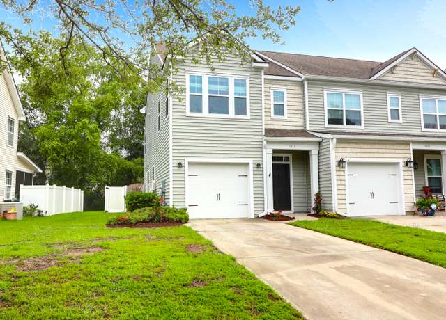 Property at 1510 Royal Colony Rd, Johns Island, SC 29455, 3 beds, 2.5 baths