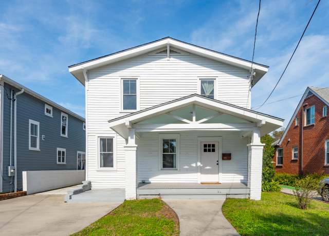 Property at 66 Poplar St, Charleston, SC 29403, 5 beds, 3.5 baths