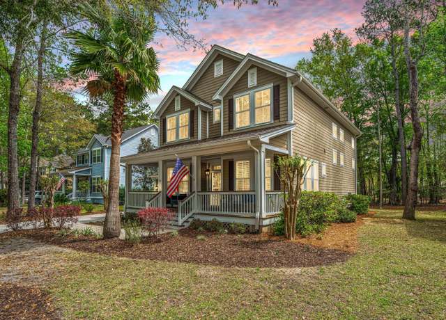 Property at 1883 Hall Point Rd, Mount Pleasant, SC 29466, 4 beds, 2.5 baths