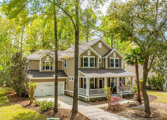 Property at 1883 Hall Point Rd, Mount Pleasant, SC 29466, 4 beds, 2.5 baths
