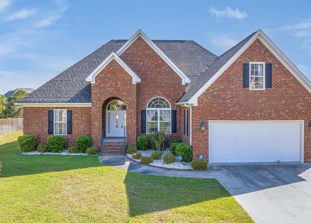 Property at 1822 Lake Wateree Dr, Florence, SC 29501, 4 beds, 2.5 baths