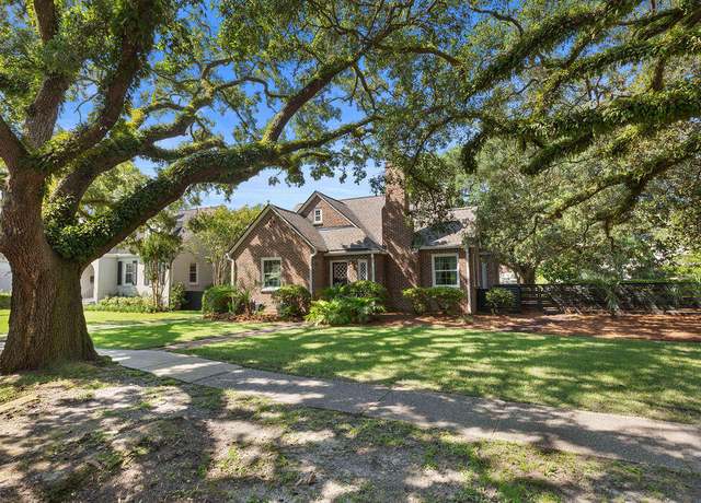 Property at 39 Stocker Dr, Charleston, SC 29407, 4 beds, 3 baths