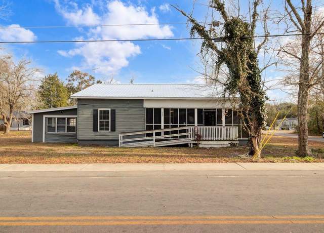 Property at 742 Hesseman Ave, Holly Hill, SC 29059, 3 beds, 2.5 baths