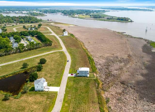Property at 1716 Cravens St, Georgetown, SC 29440, 4 beds, 3.5 baths
