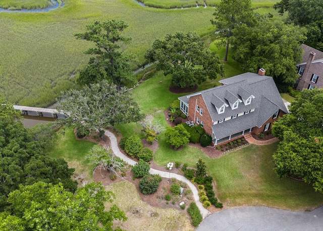 Property at 1528 Hurtes Island Dr, Charleston, SC 29407, 4 beds, 2.5 baths