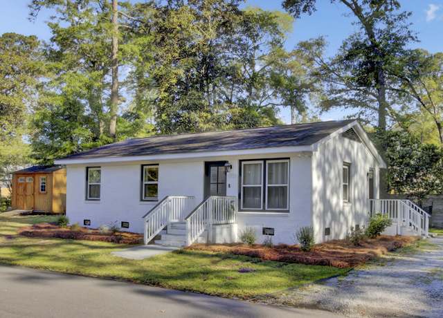 Property at 210 Peters St, Summerville, SC 29483, 3 beds, 1 bath