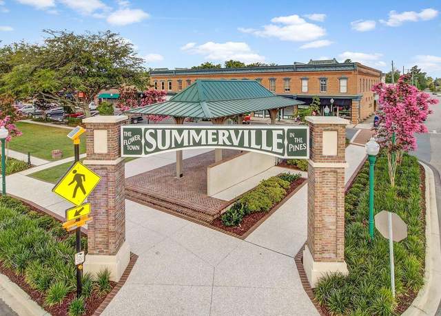 Property at 210 Peters St, Summerville, SC 29483, 3 beds, 1 bath
