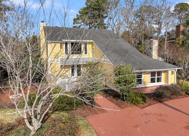 Property at 941 Law Ln, Mount Pleasant, SC 29464, 4 beds, 4 baths
