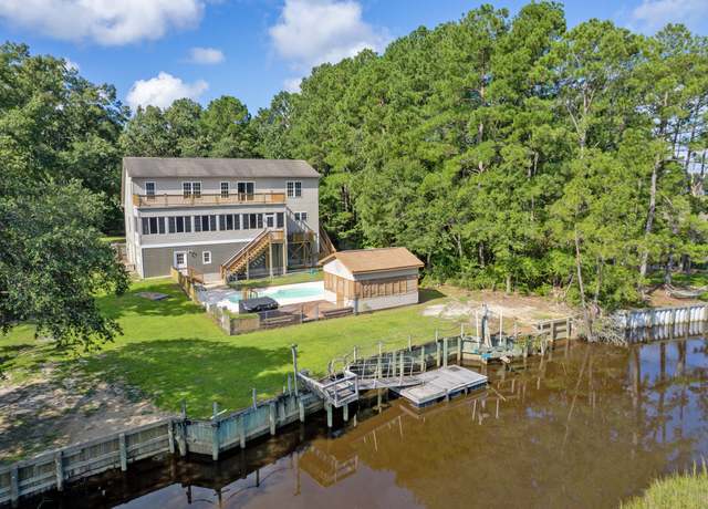 Property at 8597 Doar Rd, Awendaw, SC 29429, 5 beds, 4.5 baths