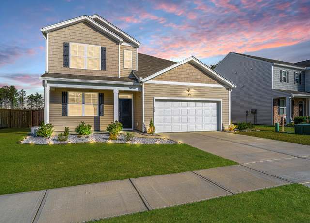 Property at 607 Silver Spruce St, Summerville, SC 29486, 5 beds, 3.5 baths