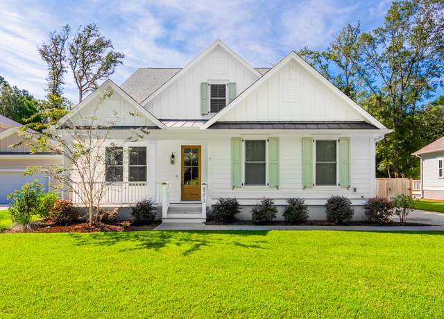 Property at 4213 Royal Harbor Rd, Hollywood, SC 29449, 4 beds, 3.5 baths