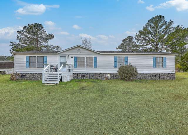 Property at 307 Glen St, Summerville, SC 29483, 3 beds, 2 baths
