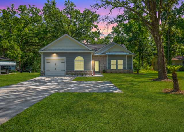 Property at 8453 Charleston Hwy, Walterboro, SC 29488, 3 beds, 2 baths
