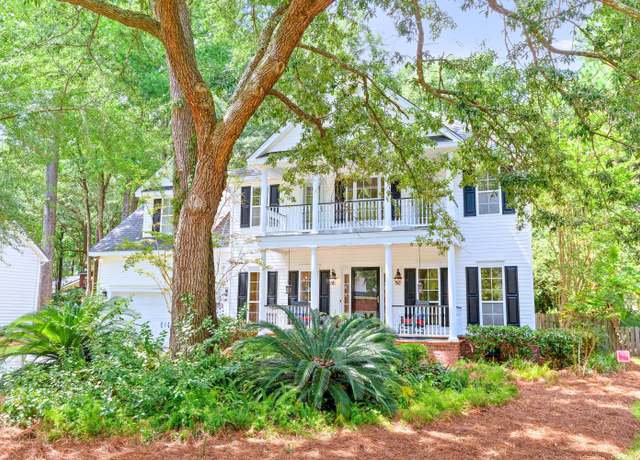 Property at 405 Springfield Rd, Mount Pleasant, SC 29464, 4 beds, 2.5 baths