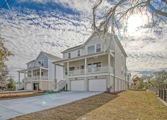 Property at 1340 Lucinda St, Mount Pleasant, SC 29466, 4 beds, 3.5 baths