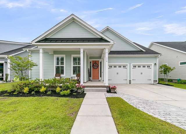 Property at 110 Bloomfield St, Summerville, SC 29486, 5 beds, 3 baths