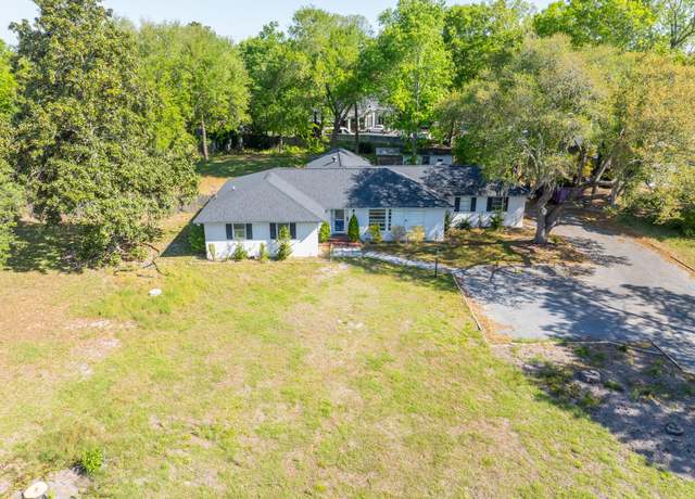 Property at 1128 Melvin Bennett Rd, Mount Pleasant, SC 29464, 3 beds, 1.5 baths