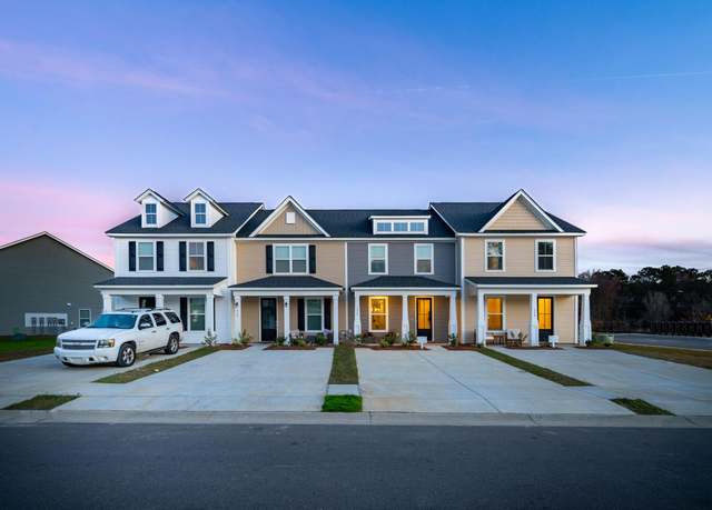 Property at 826 Alma Square Dr, Moncks Corner, SC 29461, 2 beds, 2.5 baths