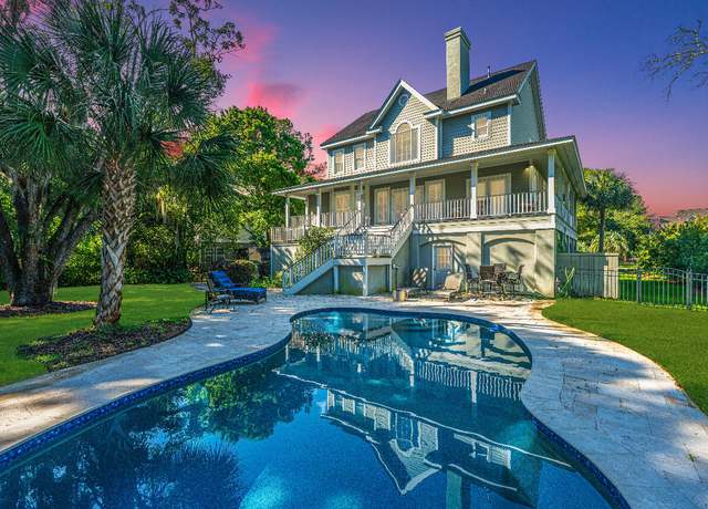 Property at 1447 Headquarters Plantation Dr, Johns Island, SC 29455, 4 beds, 3.5 baths