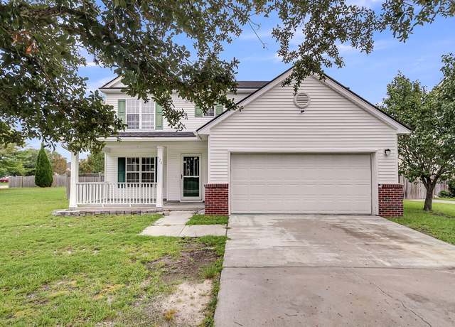 Property at 528 Holiday Dr, Summerville, SC 29483, 4 beds, 2.5 baths