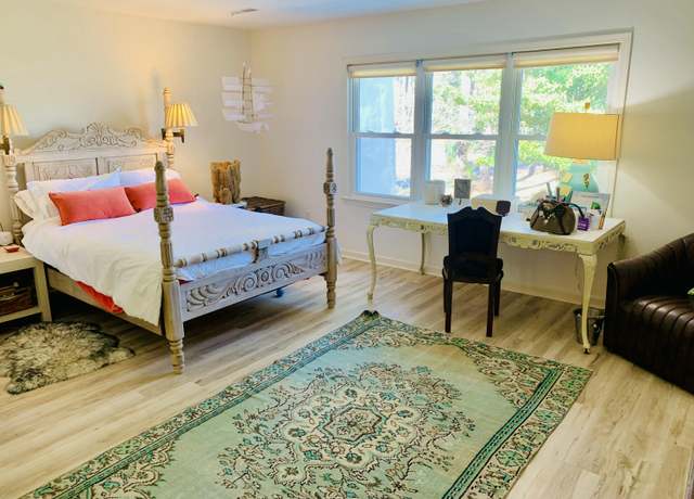Property at 1202 Ventura Pl, Mount Pleasant, SC 29464, 3 beds, 2.5 baths