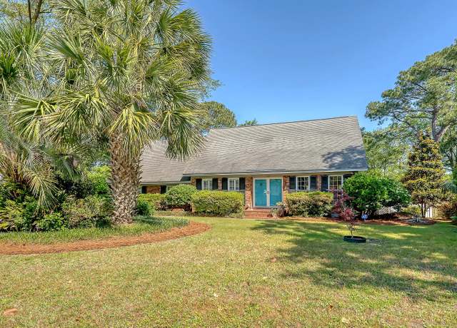Property at 968 Cummings Cir, Mount Pleasant, SC 29464, 4 beds, 2.5 baths