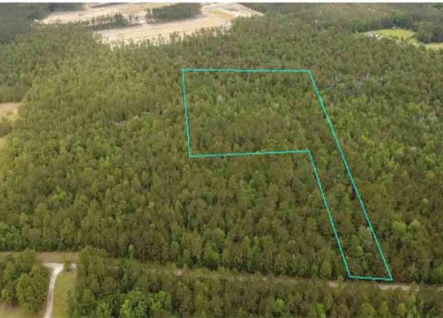 Property at 6 Walker Rd, Ridgeville, SC 29472