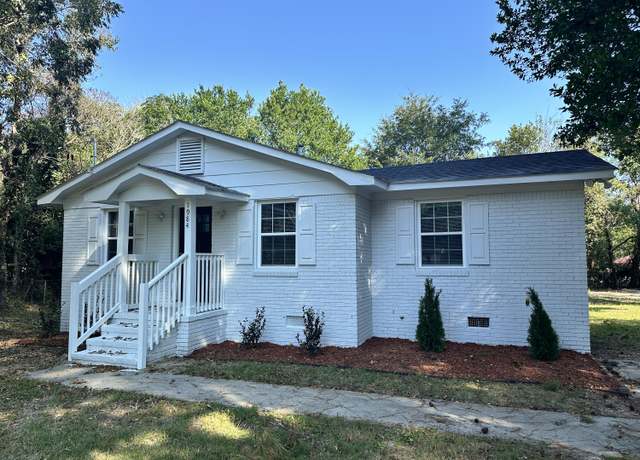Property at 1984 Ellis Ave, Orangeburg, SC 29118, 3 beds, 1 bath