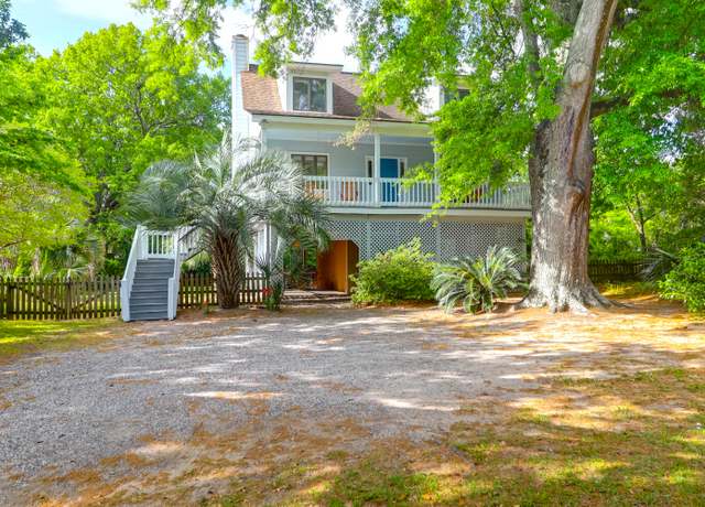 Property at 281 Hawthorne St, Mount Pleasant, SC 29464, 3 beds, 2 baths