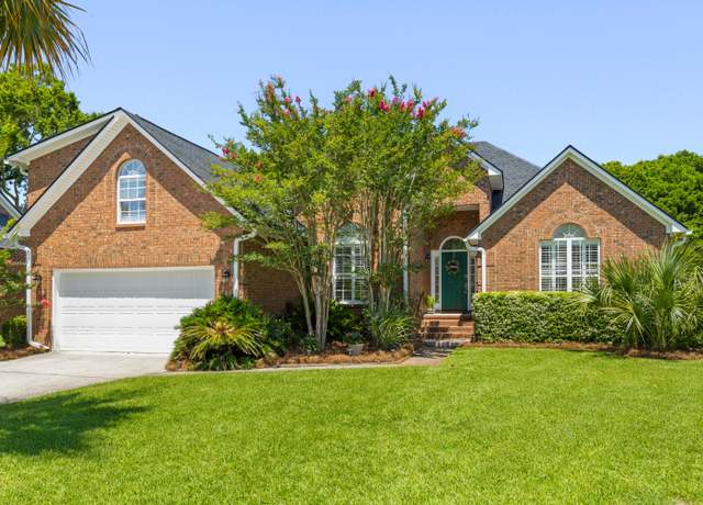 Property at 1441 Waterside Ct, Mount Pleasant, SC 29464, 4 beds, 2 baths