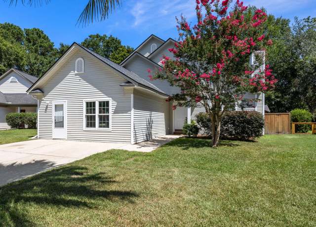 Property at 2009 Arundel Pl, Mount Pleasant, SC 29464, 4 beds, 2.5 baths