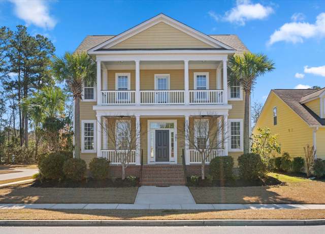 Property at 301 Forsythia Ave, Summerville, SC 29483, 4 beds, 2.5 baths