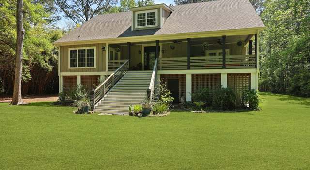 Photo of 1575 Tacky Point Rd, Wadmalaw Island, SC 29487