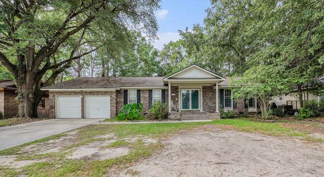 Photo of 110 Three Iron Dr, Summerville, SC 29483