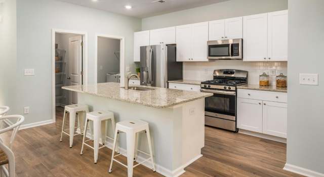 Photo of 333 Pine Crest View Dr Dr, Summerville, SC 29486