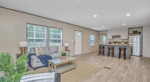 Photo of 111 Sandy Oaks Ln, Cross, SC 29436