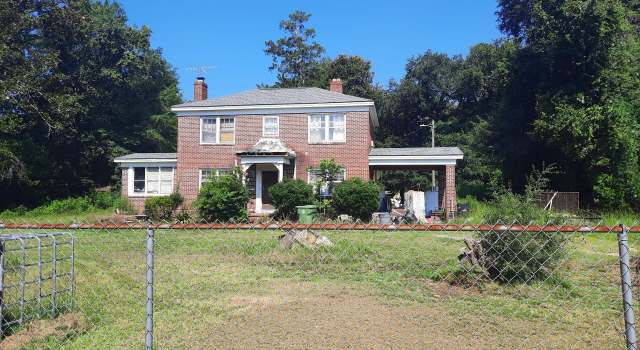 Photo of 29 Depot St, Salters, SC 29590