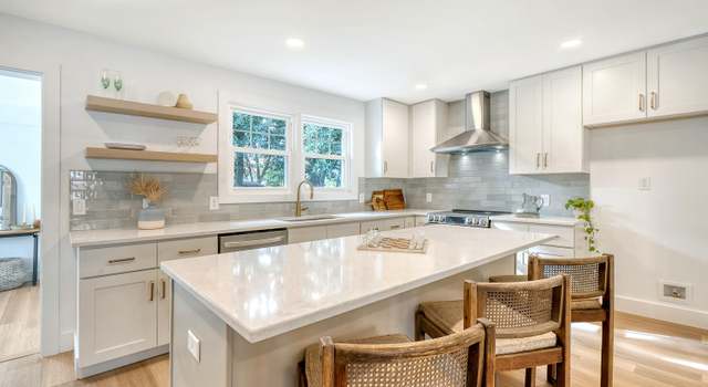 Photo of 1349 Coosaw Dr, Charleston, SC 29407