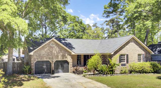 Property at 113 Dove Ln, Summerville, SC 29485, 4 beds, 3 baths