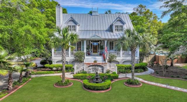 Photo of 705 S Magnolia St, Summerville, SC 29483