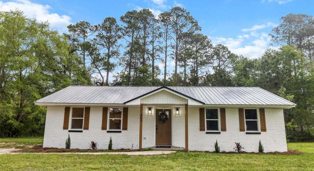 Photo of 463 E Main St, Harleyville, SC 29448