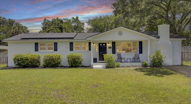 Photo of 1032 Windward Rd, Charleston, SC 29412