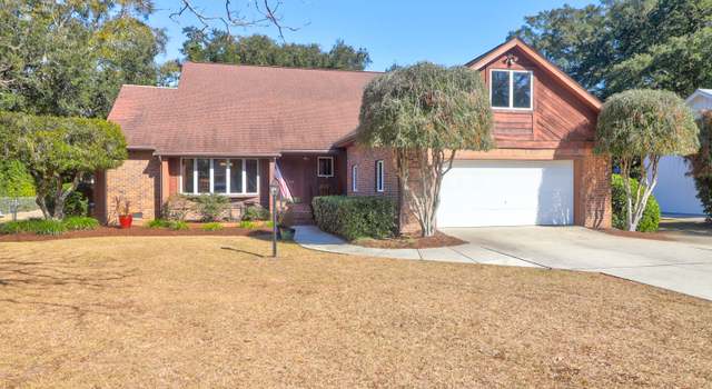 Photo of 328 Hobcaw Dr, Mount Pleasant, SC 29464