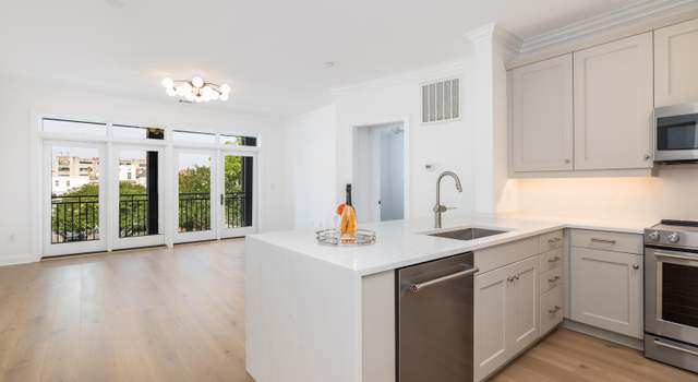 Photo of 21 George St #206, Charleston, SC 29401