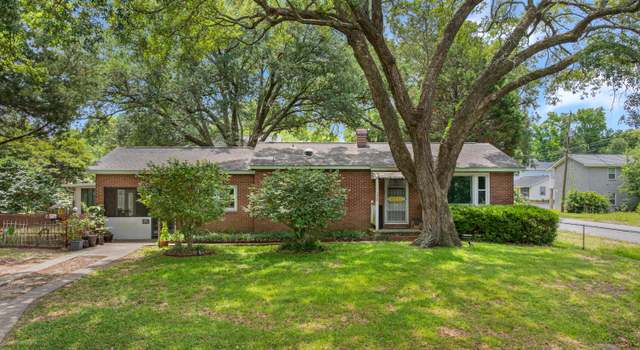 Photo of 1549 N Avalon Cir, Charleston, SC 29407