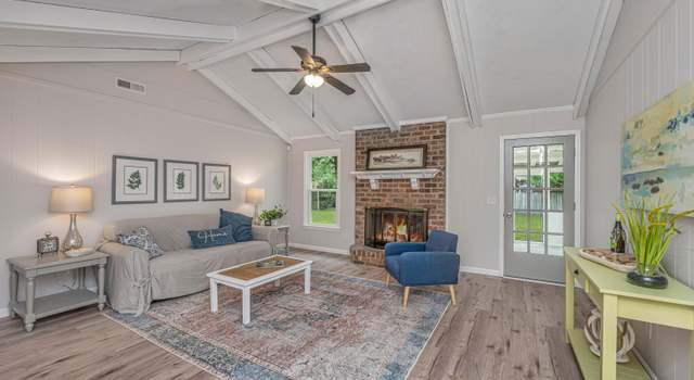 Photo of 204 Foxborough Rd, Goose Creek, SC 29445
