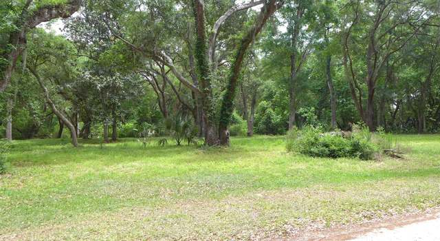 Photo of 154 Oakwood Ln, Edisto Island, SC 29438