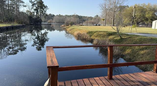 Photo of 305 Lake Moultrie Dr, Bonneau, SC 29431