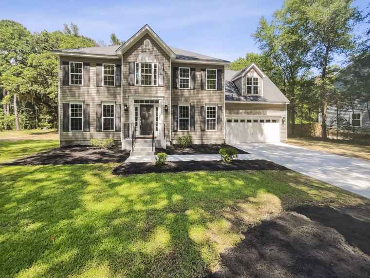 Photo of 702 Spark St Mount Pleasant, SC 29464